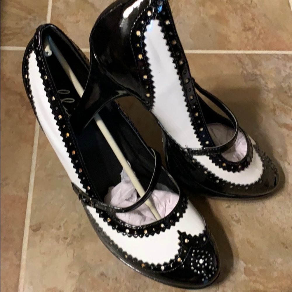 Ellie 4” Heeled Wing-tip Shoes